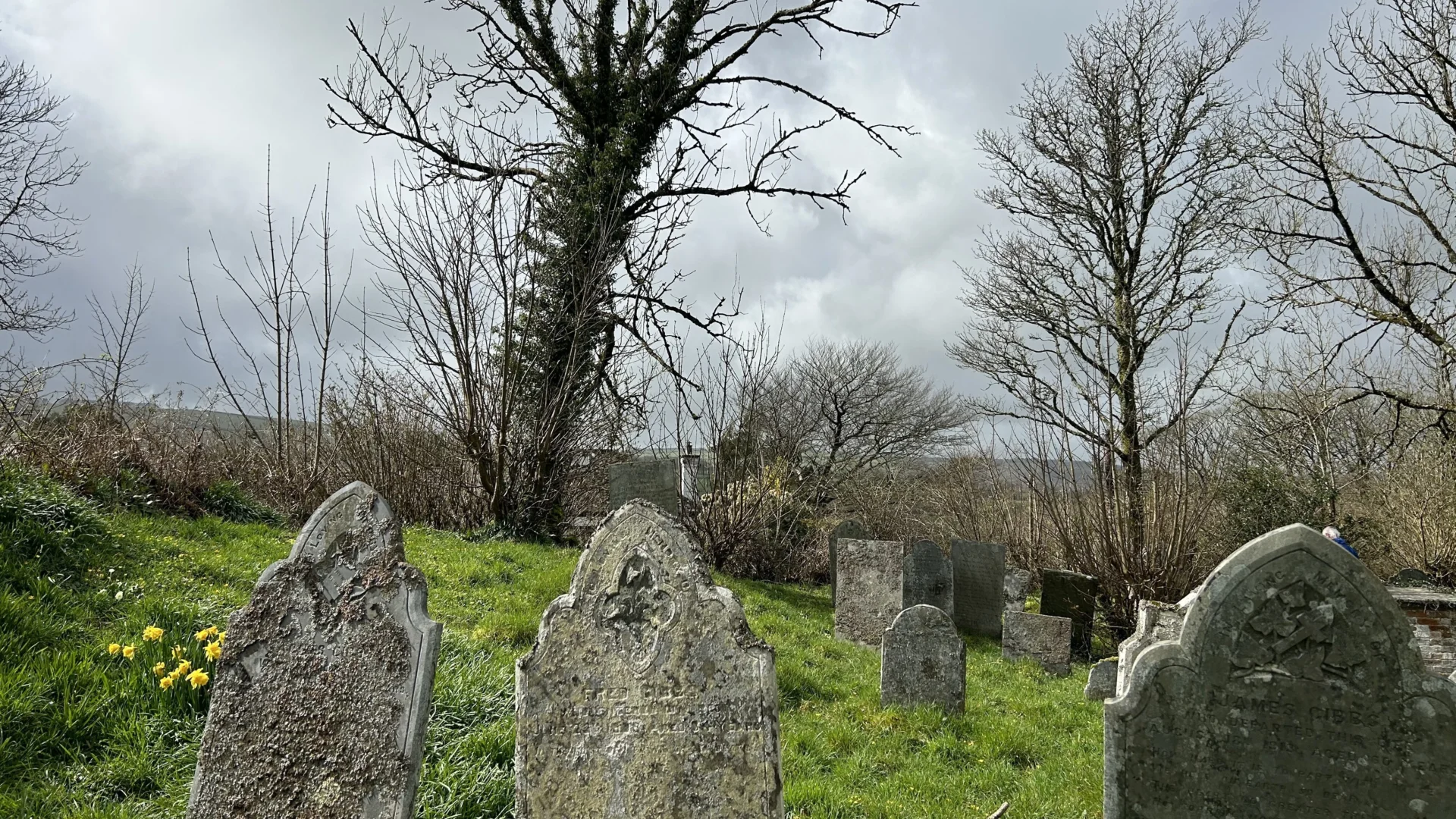 Parracombe St Petrocks churchyard