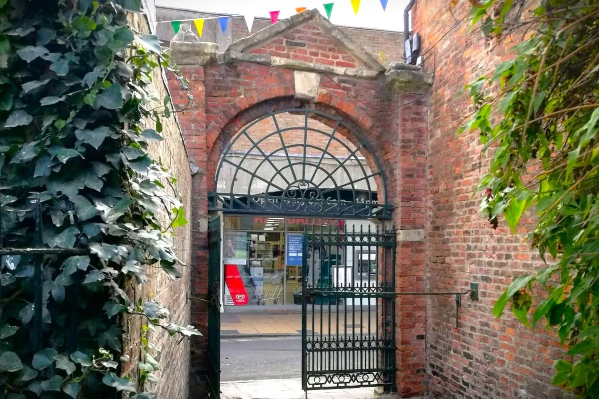 Holy Trinity, York - Arch & Gate